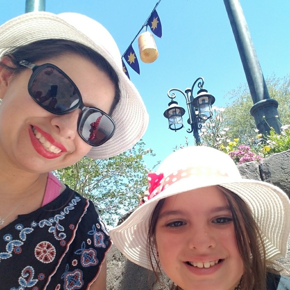 Meet your Posher, Wendy - Picture 1 of 1